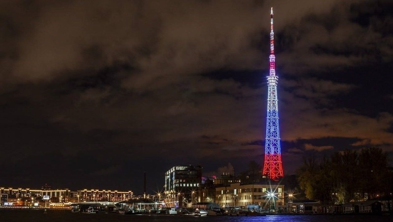 Праздничную подсветку в честь Дня учителя включат на телебашне Петербурга