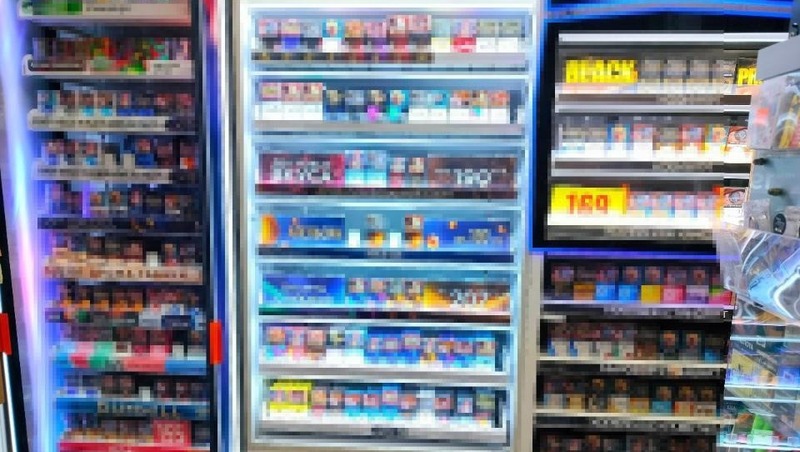 989 пачек нелегальных сигарет изъяли из торговой палатки в Рязани