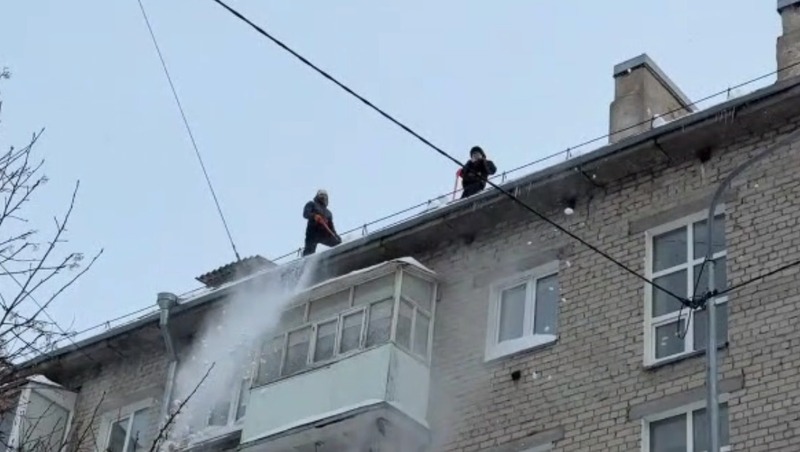 Крыша рухнула в доме на ул. Гвардейской в Казани