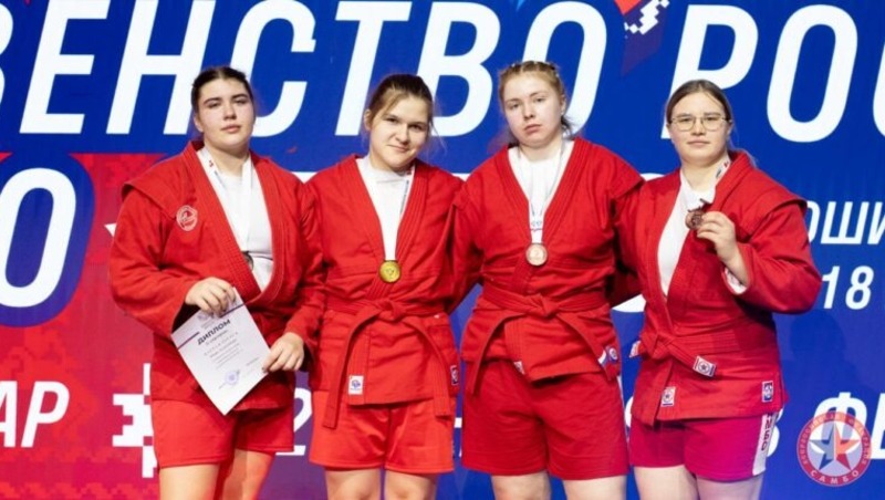 Свердловские самбисты завоевали 7 медалей на первенстве России