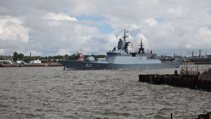 Главную икону ВМФ привезли ко Дню флота в Кронштадт