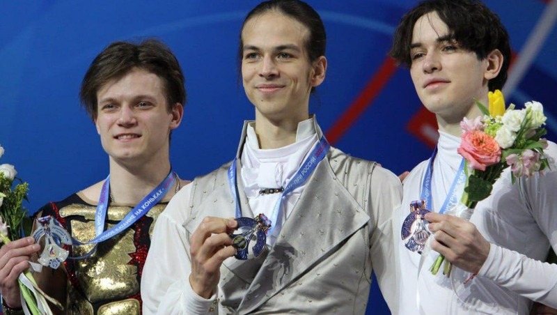 Петербургские фигуристы заняли весь мужской пьедестал в финале Гран-при России