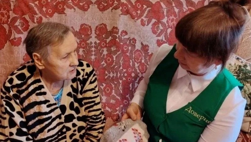 Акции поздравления одиноких пожилых людей с Новым годом стартовали в Елабуге