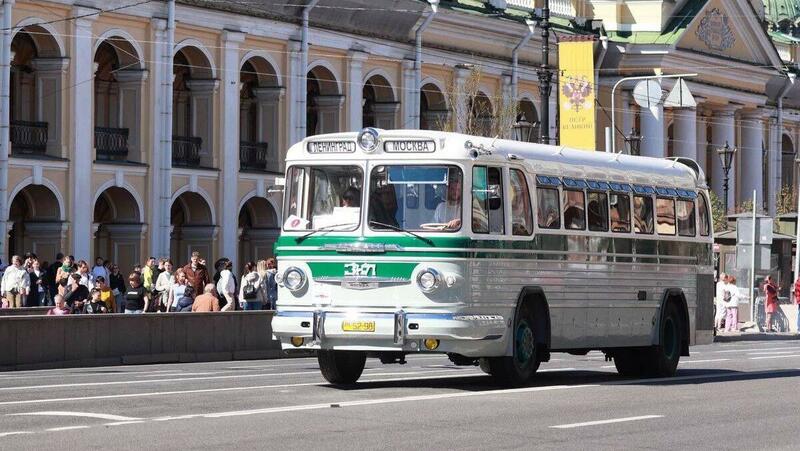По улицам Петербурга пройдет масштабный парад раритетной техники