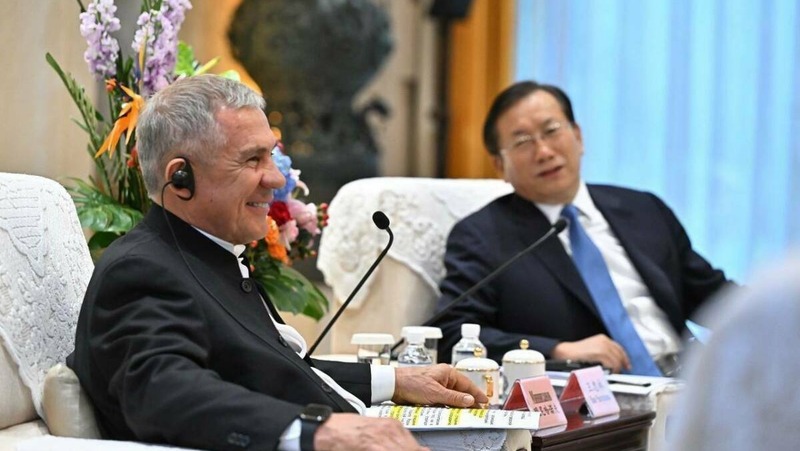 Минниханов встретился с секретарем КПК провинции Хубэй в Китае