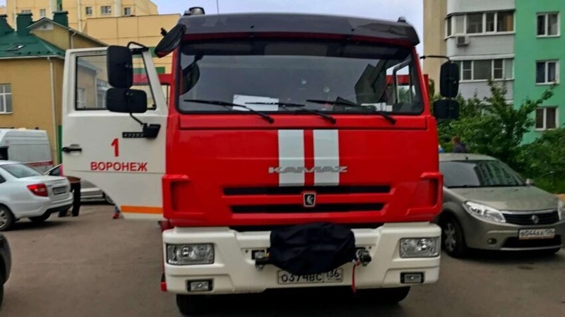 На Остужевском кольце в Воронеже загорелся автобус