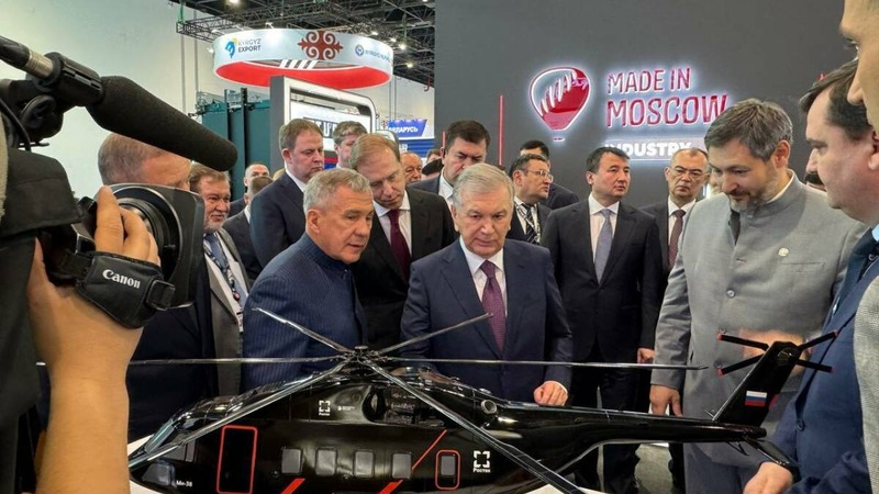 Президент Узбекистана посетил стенд Татарстана на форуме «ИННОПРОМ. Центральная Азия»