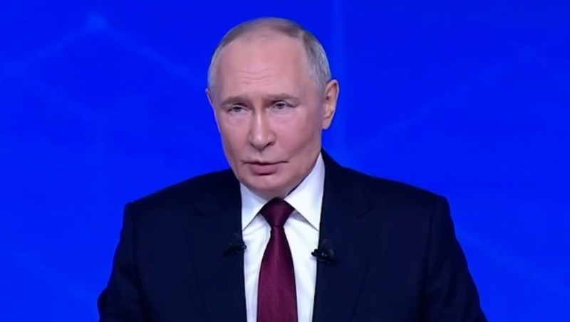 Путин: На 4,5% выросли зарплаты в России в 2025 году