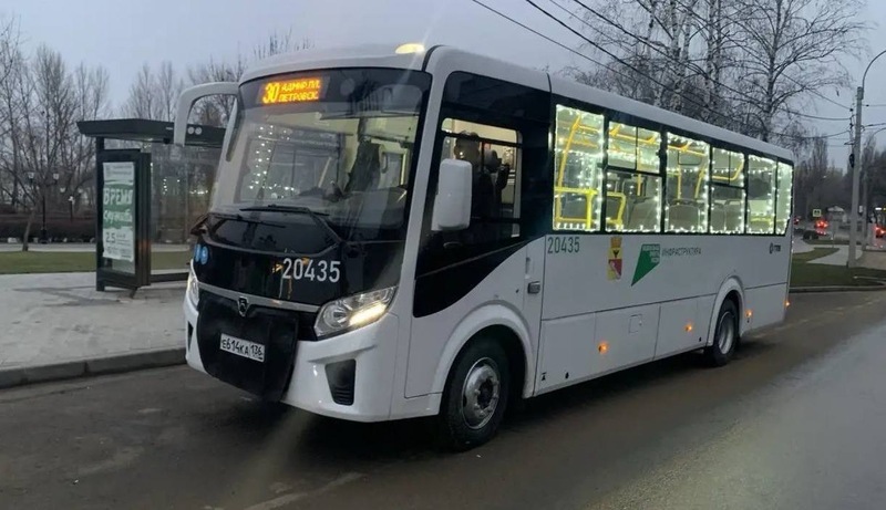 Новогодний маршрут №30 до Адмиралтейской площади запустили в Воронеже