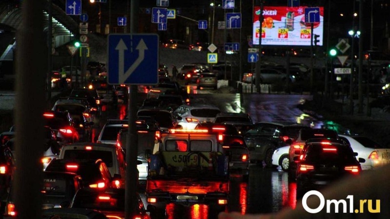 В Омске тестируют координированное управление светофорами на Красном пути