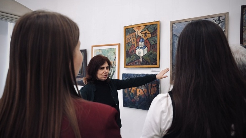 50 картин представлено на выставке в честь 290-летия города в Челябинске