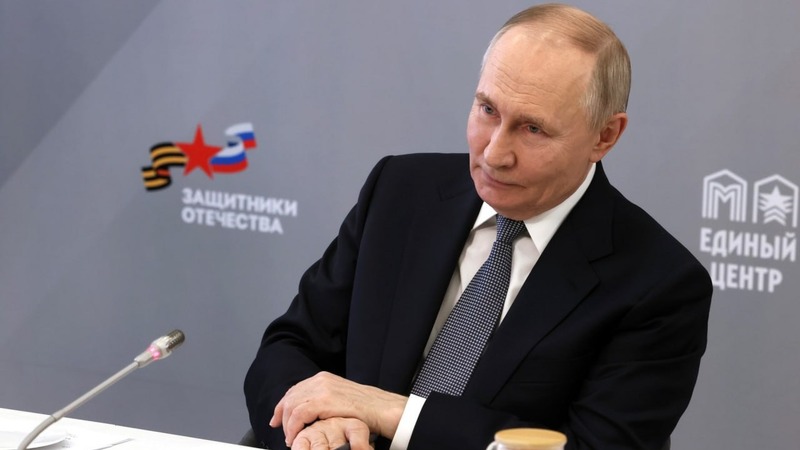 Путин вручил Григорию Лепсу орден Дружбы за вклад в культуру