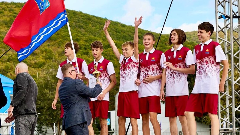 Носов поздравил колымских спортсменов с победой на Всероссийской спартакиаде по конному спорту