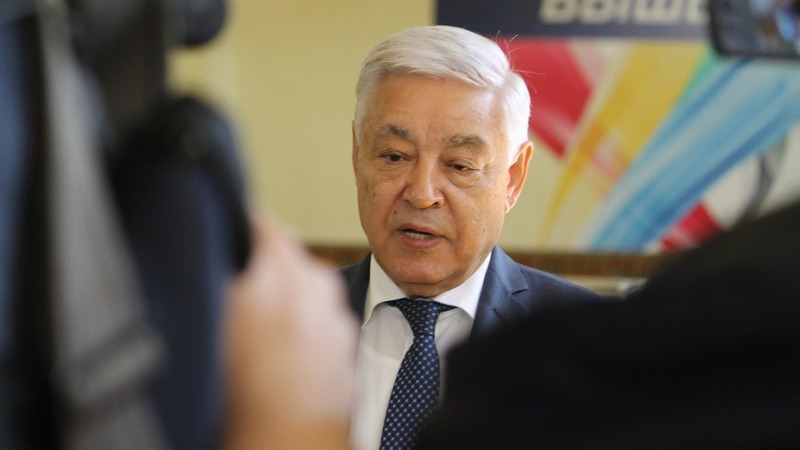 Мухаметшин рассказал о работе Татарстана с соотечественниками за рубежом