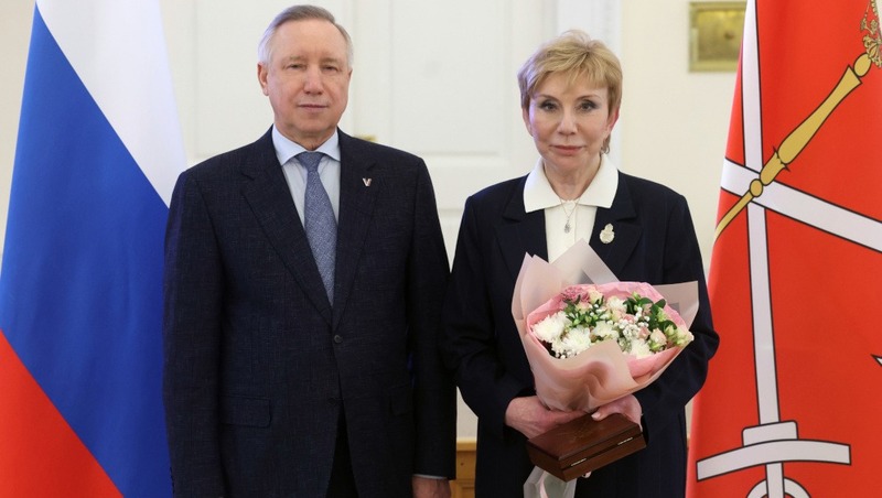 Александр Беглов вручил награды лучшим работникам сферы ЖКХ Петербурга