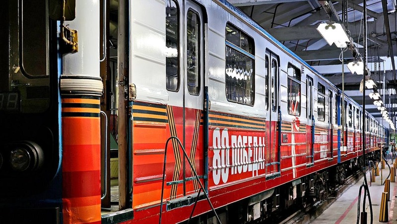 В самарском метро начал курсировать Поезд Победы