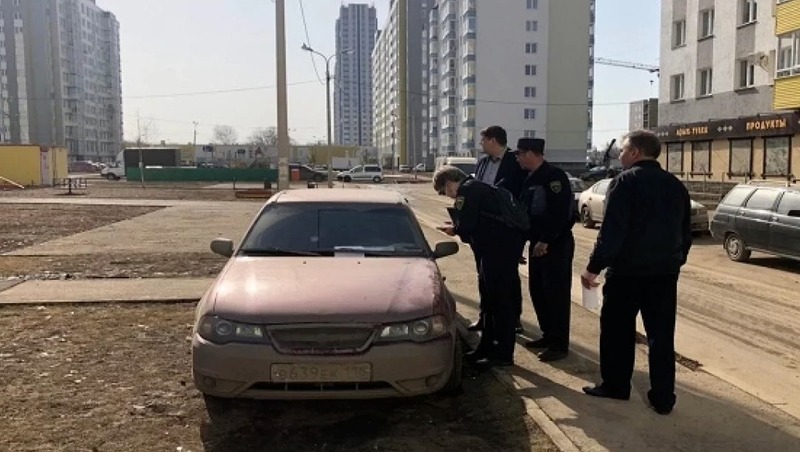 В Уфе штрафы за парковку на газонах превысили 58 млн руб. 