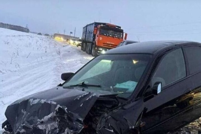 Три машины попали в ДТП в Азовском районе Омской области