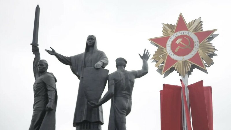 «Парад Побед», необычный «Бессмертный полк» и украшенный город: как в Перми проходит 9 мая