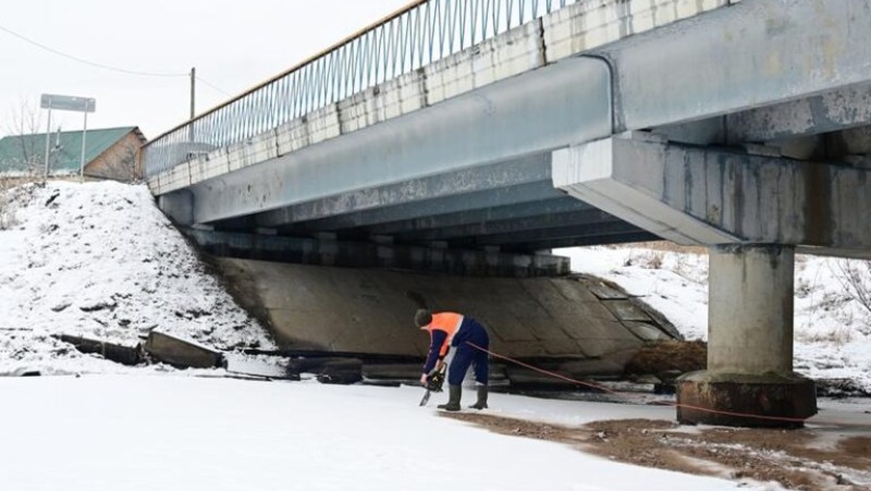 Более 2 тыс. м льда распилили в Свердловской области с начала противопаводковых мероприятий