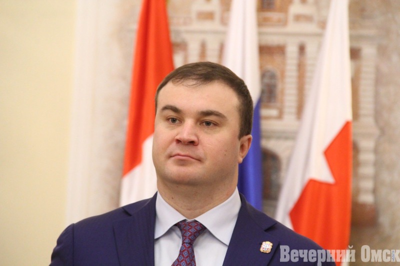 В.Хоценко поздравил муниципальных служащих с профессиональным праздником