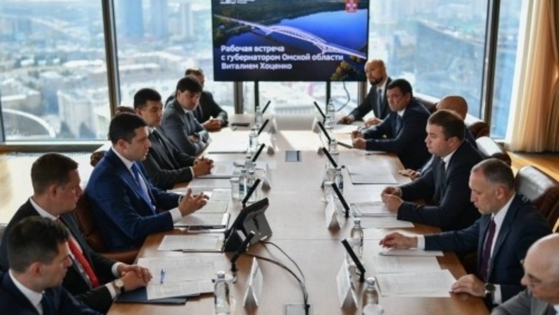 Хоценко провел рабочую встречу с министром промышленности Алихановым в Москве