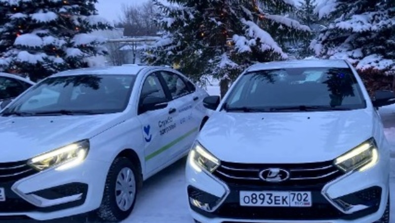 2 новых автомобиля для перевозки пациентов получила уфимская больница № 5