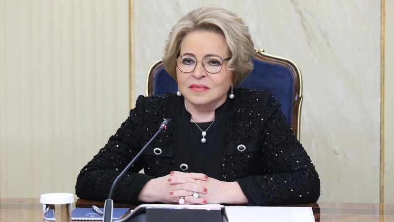 Матвиенко поздравила журналистов с Днём российской печати