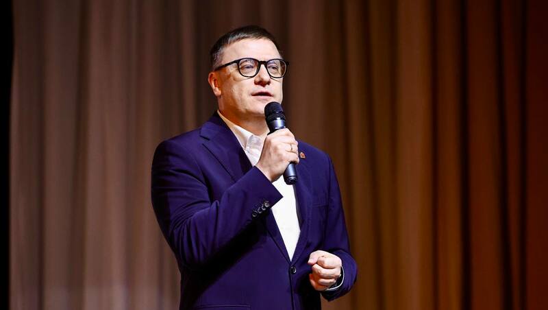 Алексей Текслер вошел в ТОП-3 самых популярных губернаторов апреля в УрФО