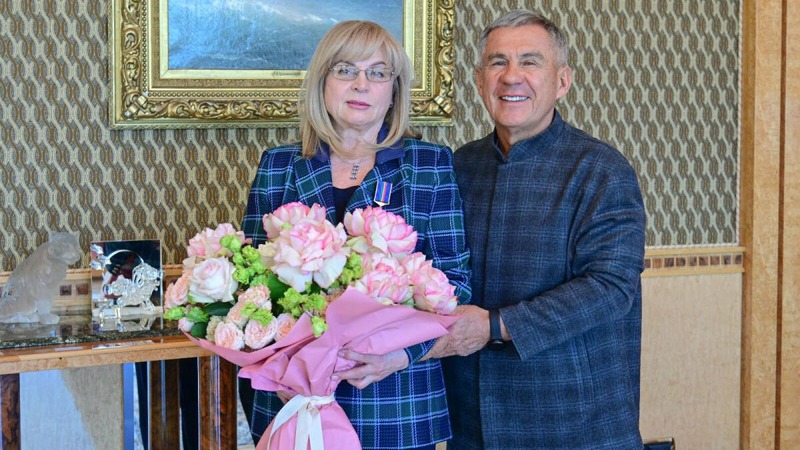 Минниханов наградил Памфилову орденом «Дуслык» Казань