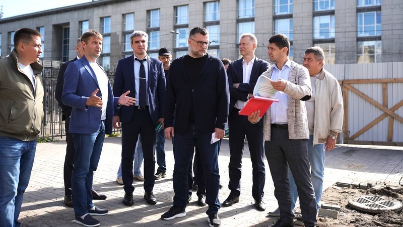 Разумишкин проверил благоустройство новых общественных пространств