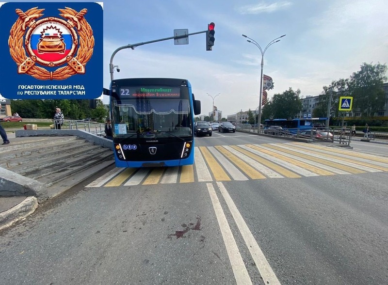 Пенсионерка попала под автобус в Челнах