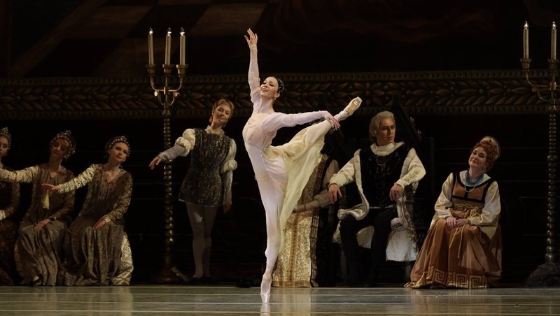 Прима-балерина Мариинского театра Рената Шакирова получила премию Минкульта России