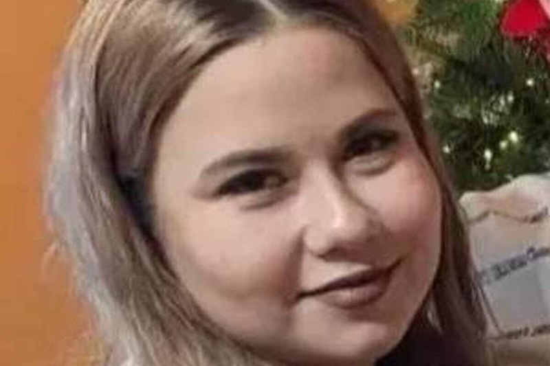 В Омске 17-летняя девушка пропала после прогулки с подругами