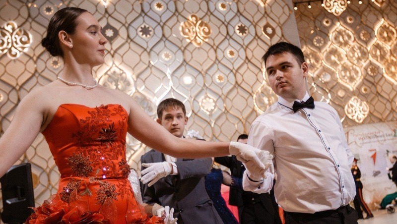 10 елабужан приняли участие в Республиканском инклюзивном бале в Казани