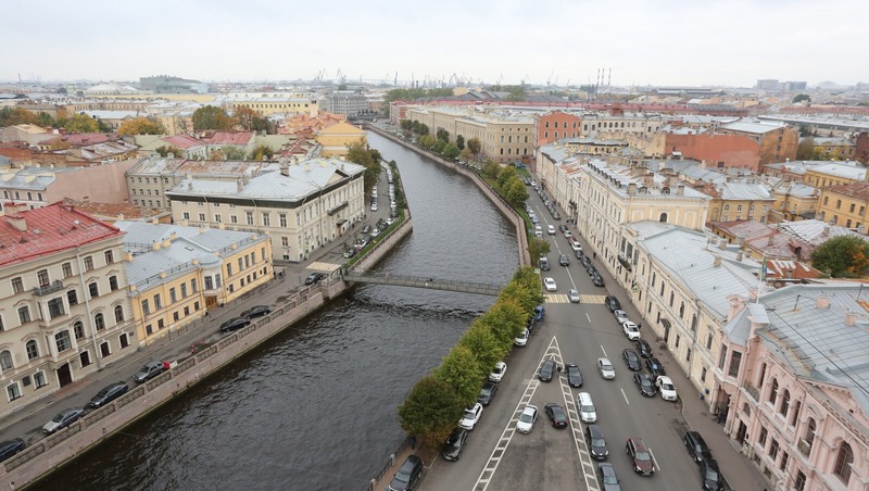 Автопробег ветеранов Военно-морского флота стартовал в Петербурге