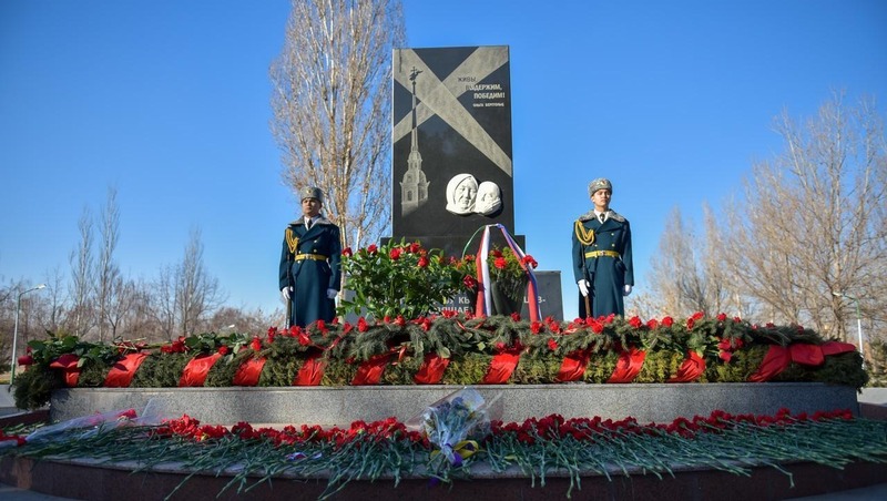 Блокадники из 9 стран приехали в День Ленинградской победы в Петербург