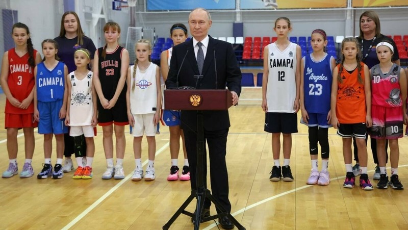 Путин открыл центр развития футбола в Казани