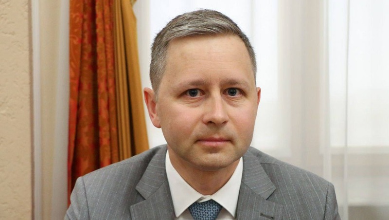 — У Владимира Анатольевича есть профессиональный опыт, который уверен, поможет ему еще более эффективно организовать работу регионального минимущества, — сообщил в своем телеграм-канале глава региона.