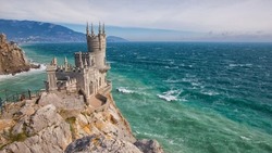 Куда съездить в отпуск весной в России?