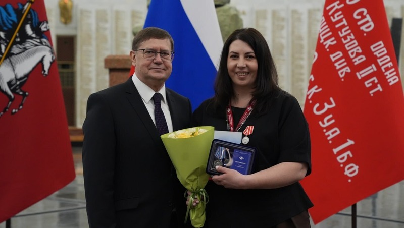 Челябинского врача отметили медалью «За помощь фронту» в Москве