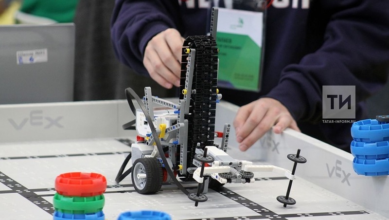 Команды РТ заняли полный пьедестал Международных соревнований по робототехнике