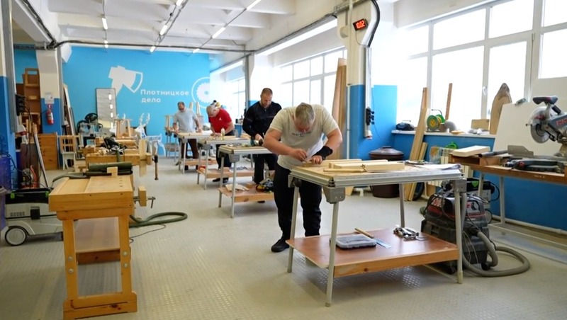 Магаданские ветераны СВО готовятся к участию в чемпионате «Абилимпикс» (12+)