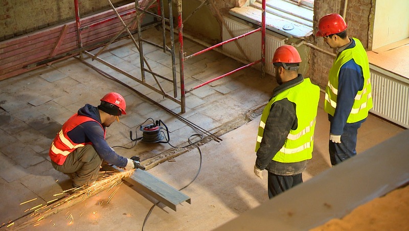 Беглов поручил ускорить завершение капремонта школы № 676 в Кронштадте