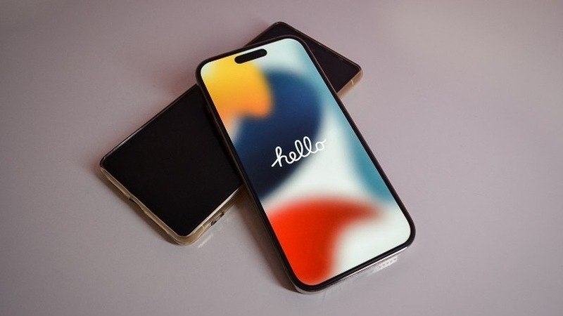 За кражу смартфона задержали жительницу Хабаровского края