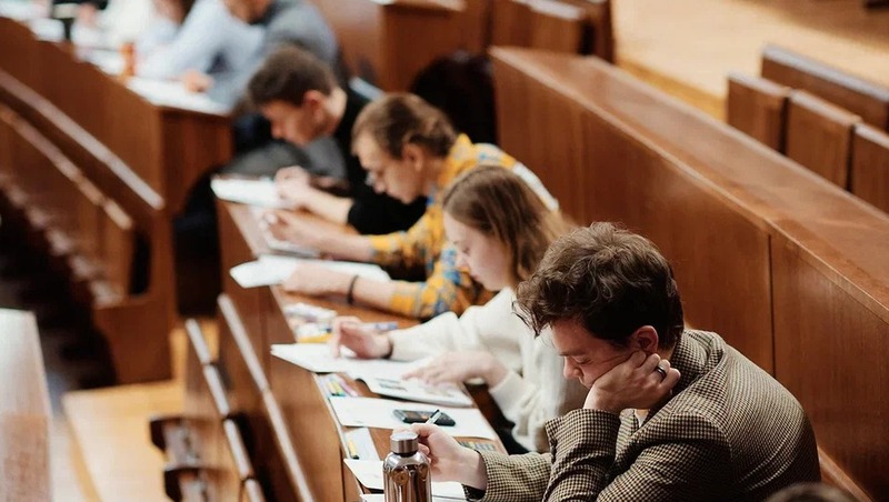 Два нижегородских школьника победили на Всероссийской олимпиаде по экономике
