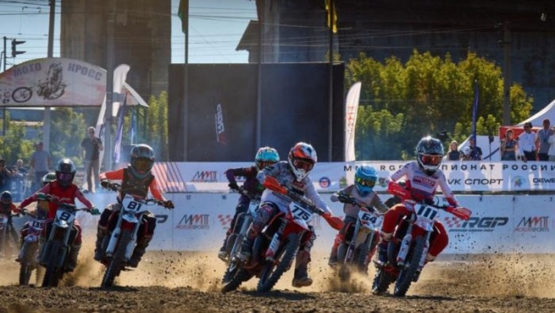 4 медали завоевали свердловские гонщики на этапе чемпионата России по суперкроссу