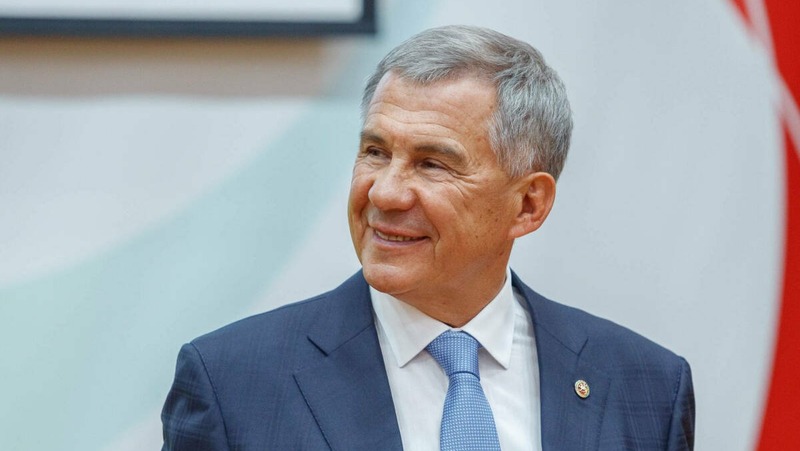 Минниханов вручил госнаграды 55 выдающимся жителям РТ