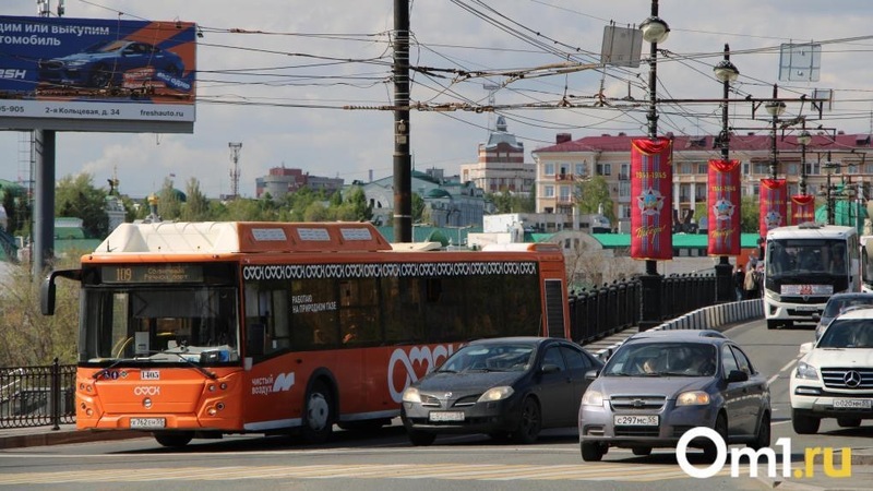В Омске ввели штрафы за цвет транспорта