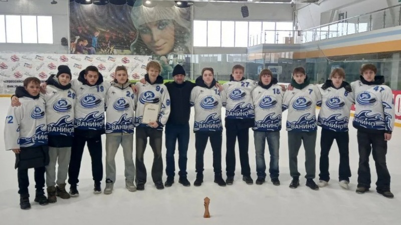 «Трансбункер» завоевал бронзу на Всероссийских соревнований по хоккею «Золотая шайба»